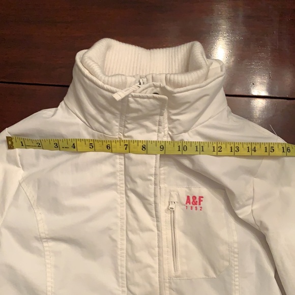 Abercrombie white ski coat - Picture 12 of 15